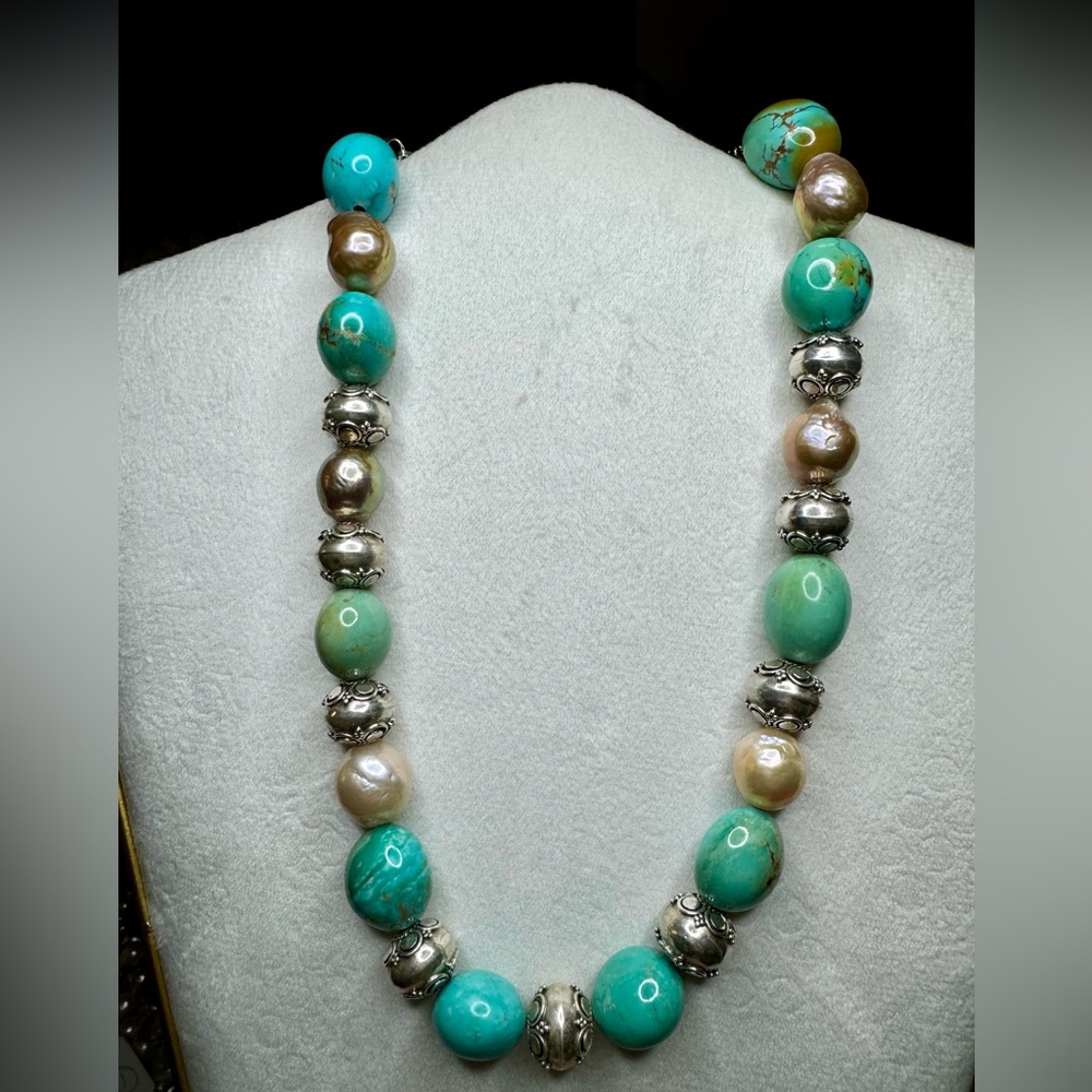 Standout Turquoise and Silver Beaded Necklace
